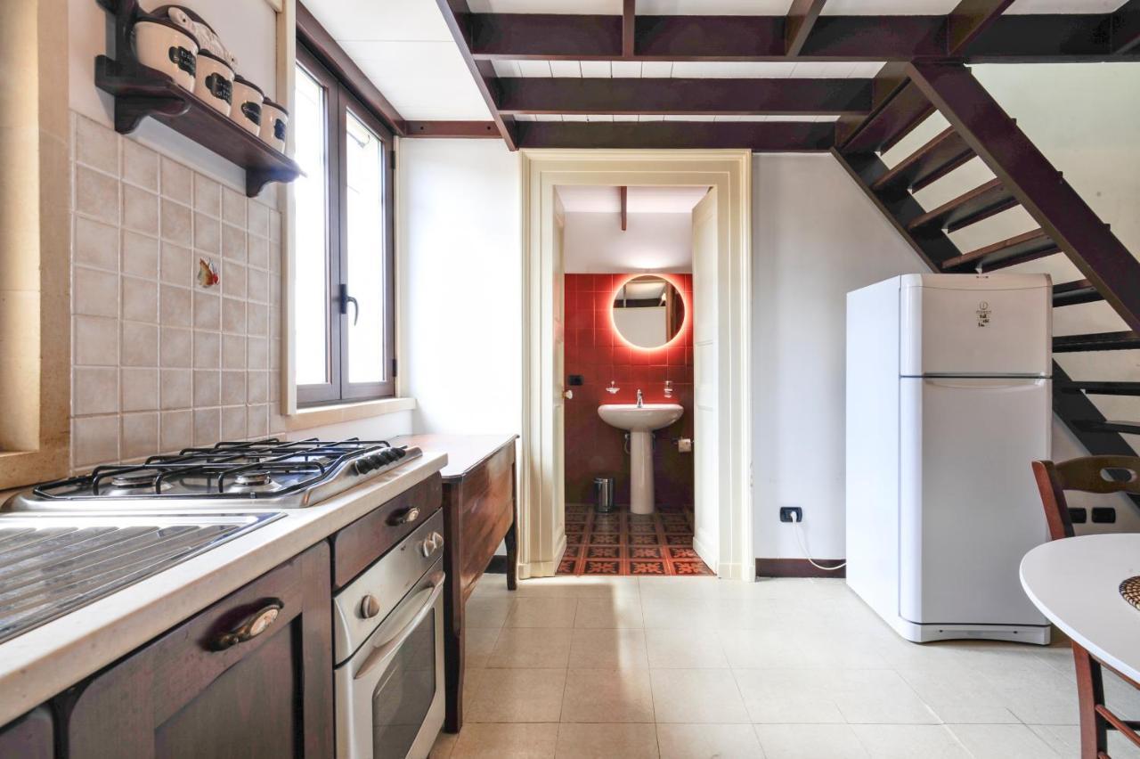 Castriota 19 - Jacuzzi Apartment Sit ليتشي المظهر الخارجي الصورة