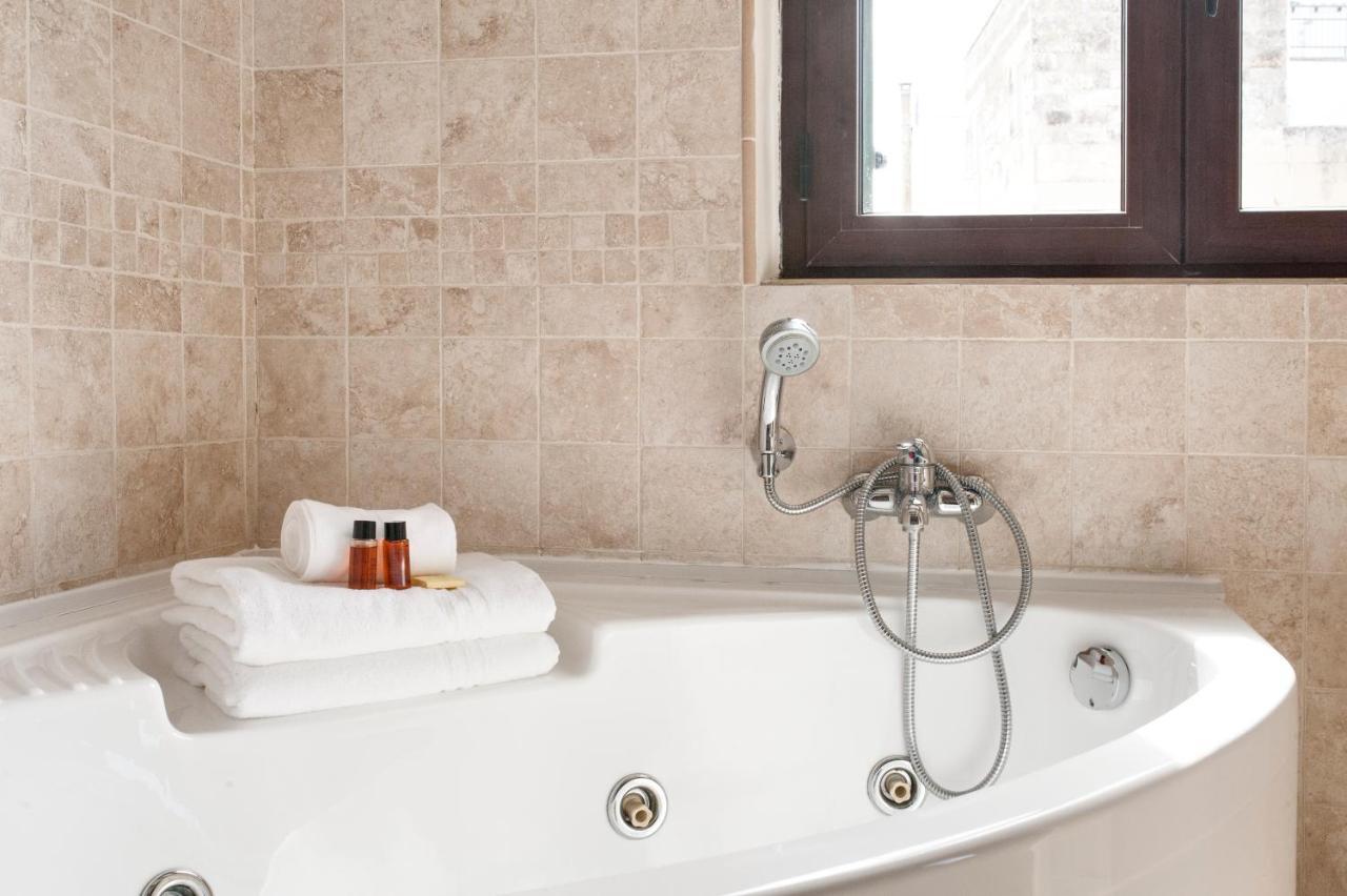 Castriota 19 - Jacuzzi Apartment Sit ليتشي المظهر الخارجي الصورة